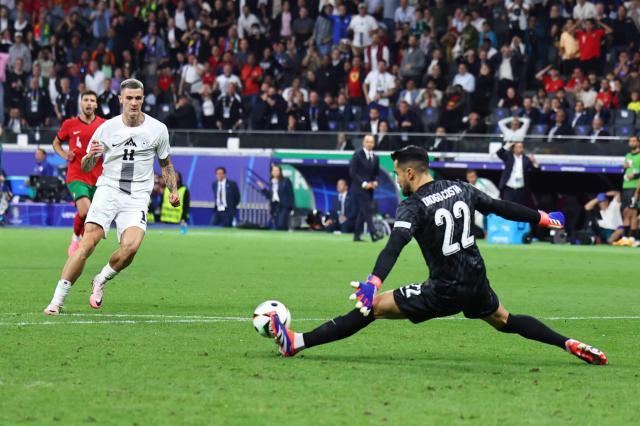 Kaiyun Sports-开云体育-敌动我动+心态巨人+跟随直觉=英雄迪奥戈·科斯塔