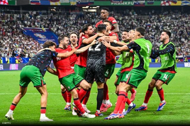 1719919614351011009.jpg 1719919604413.jpg