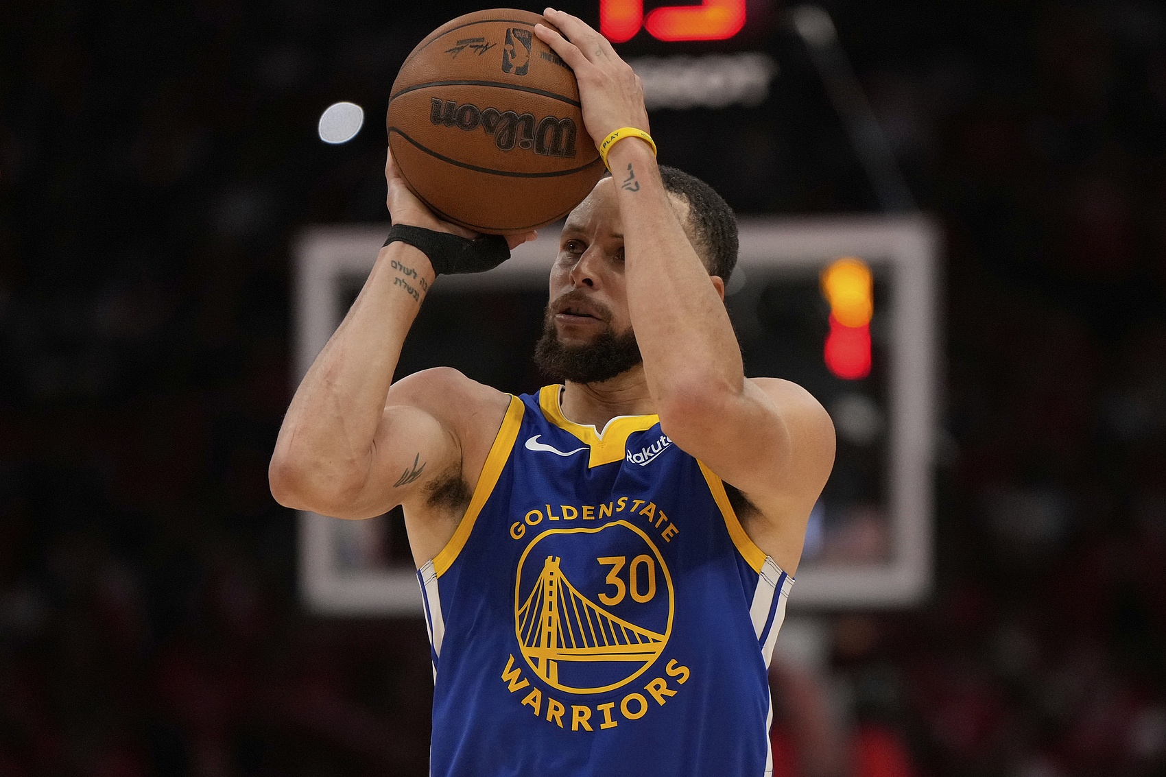 库里坦言高中仅凭天赋尚可应付 职业赛场技术才是关键